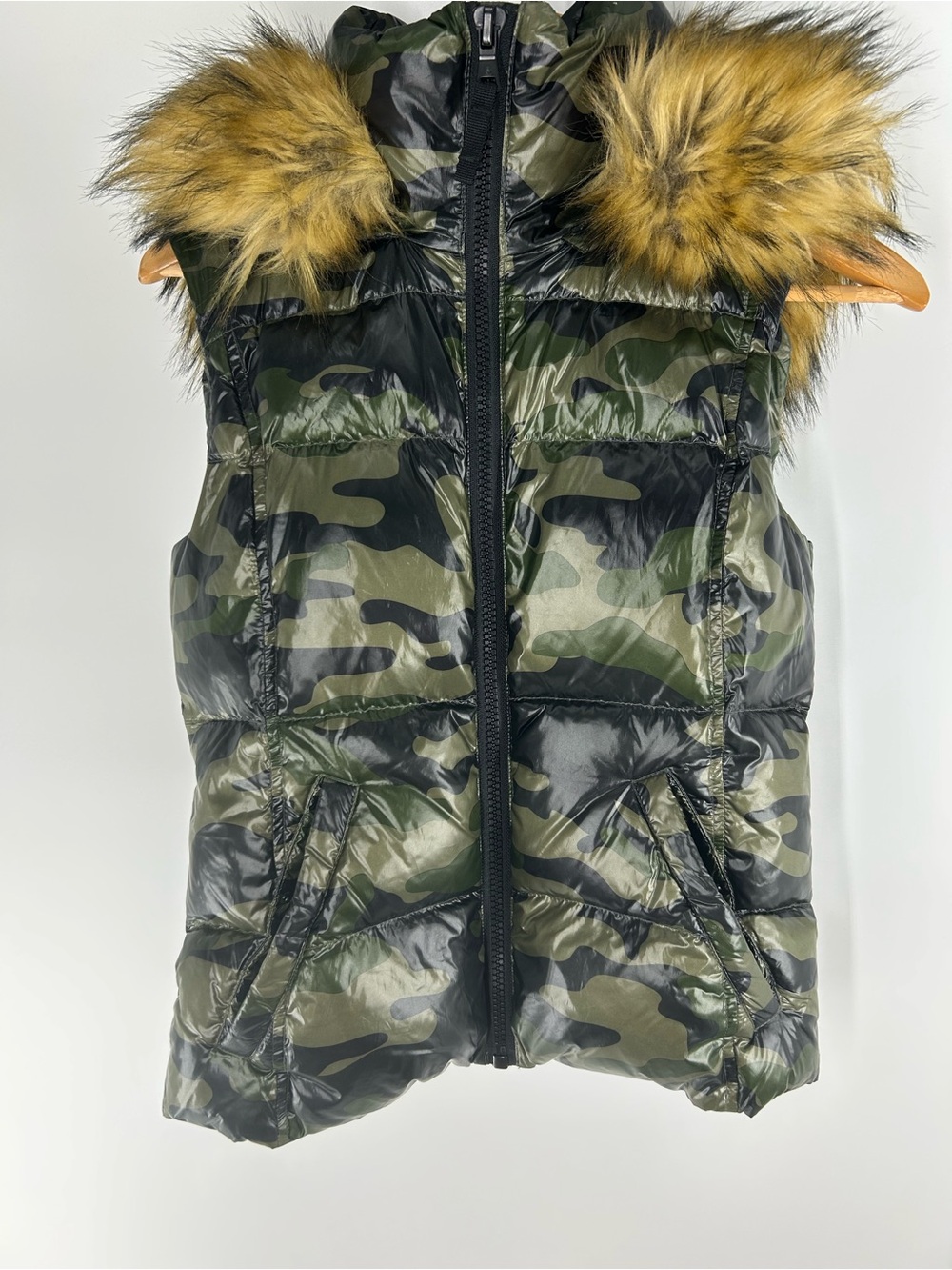 S13 Camouflage Quilted Puffer Vest with Faux-Fur Trim